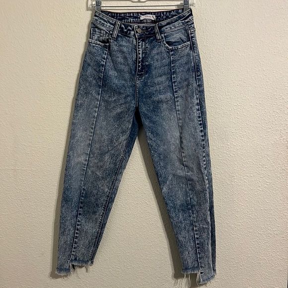 Fashion Nova Denim - Fashion Nova Mom Jeans